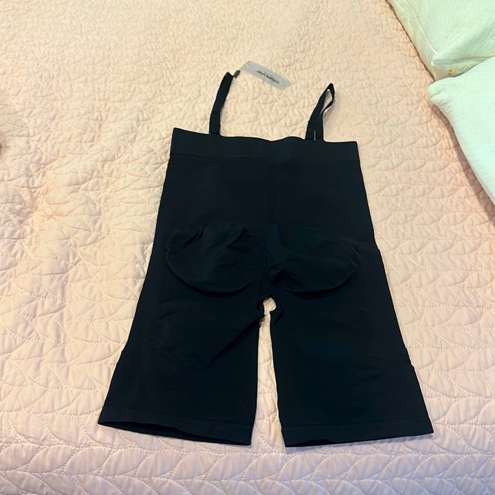 Body shaper XL NWT
